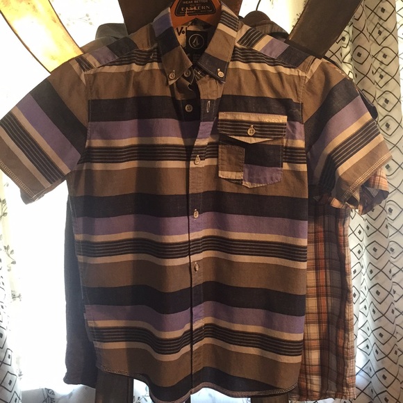 Volcom Button Down Shirt - Picture 2 of 4